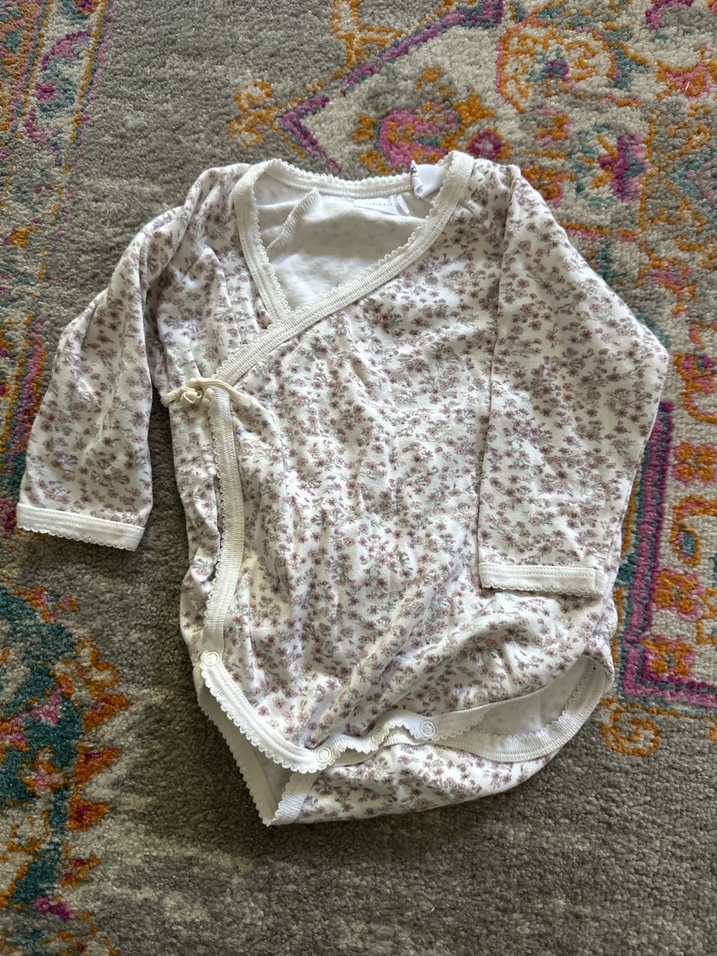 Jamie Kay Onesie - 2yrs- Closet Sale 005
