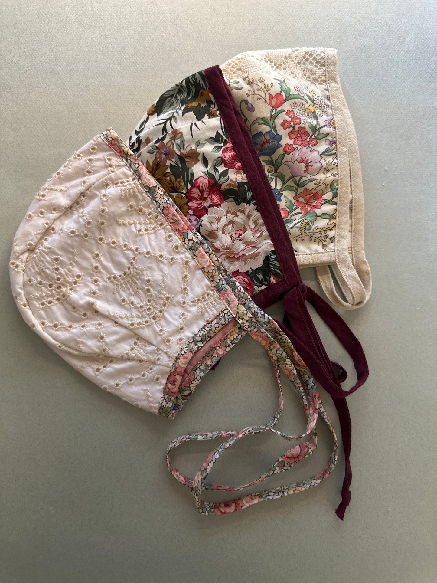 3 bonnets bundle - 12-18- Closet Sale 022